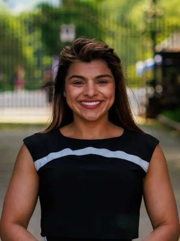 Headshot of Inis Serrano